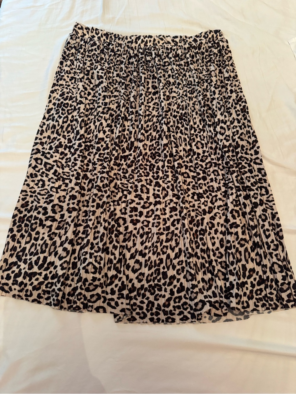 H&M Beige and Black Leopard Pleated Midi Skirt